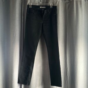Black skinny leg jean
